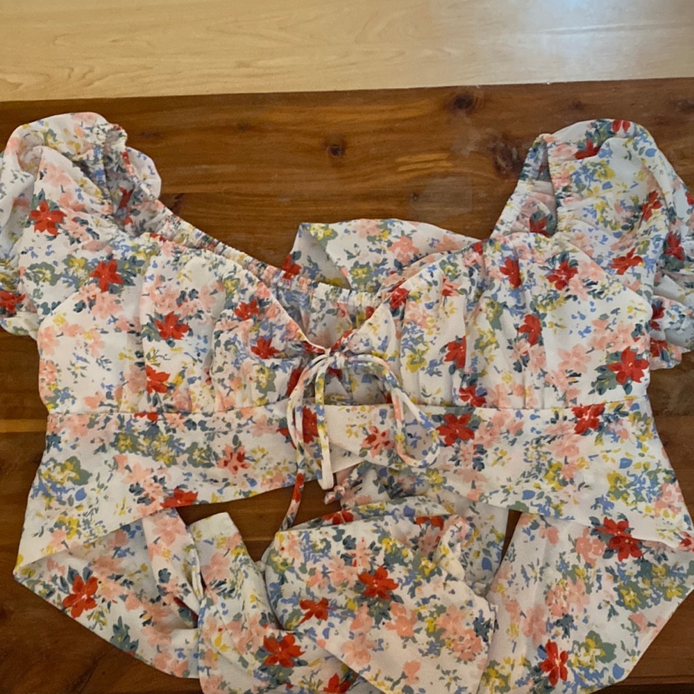 Summer cropped open back top